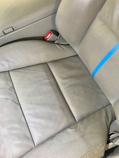 Sededalo po vyčištění. Použité produkty: Nerta Interior Cleaner + Nerta Leather Protector