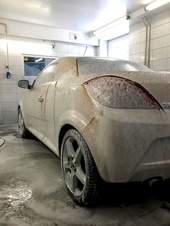 Ruční mytí Opela.